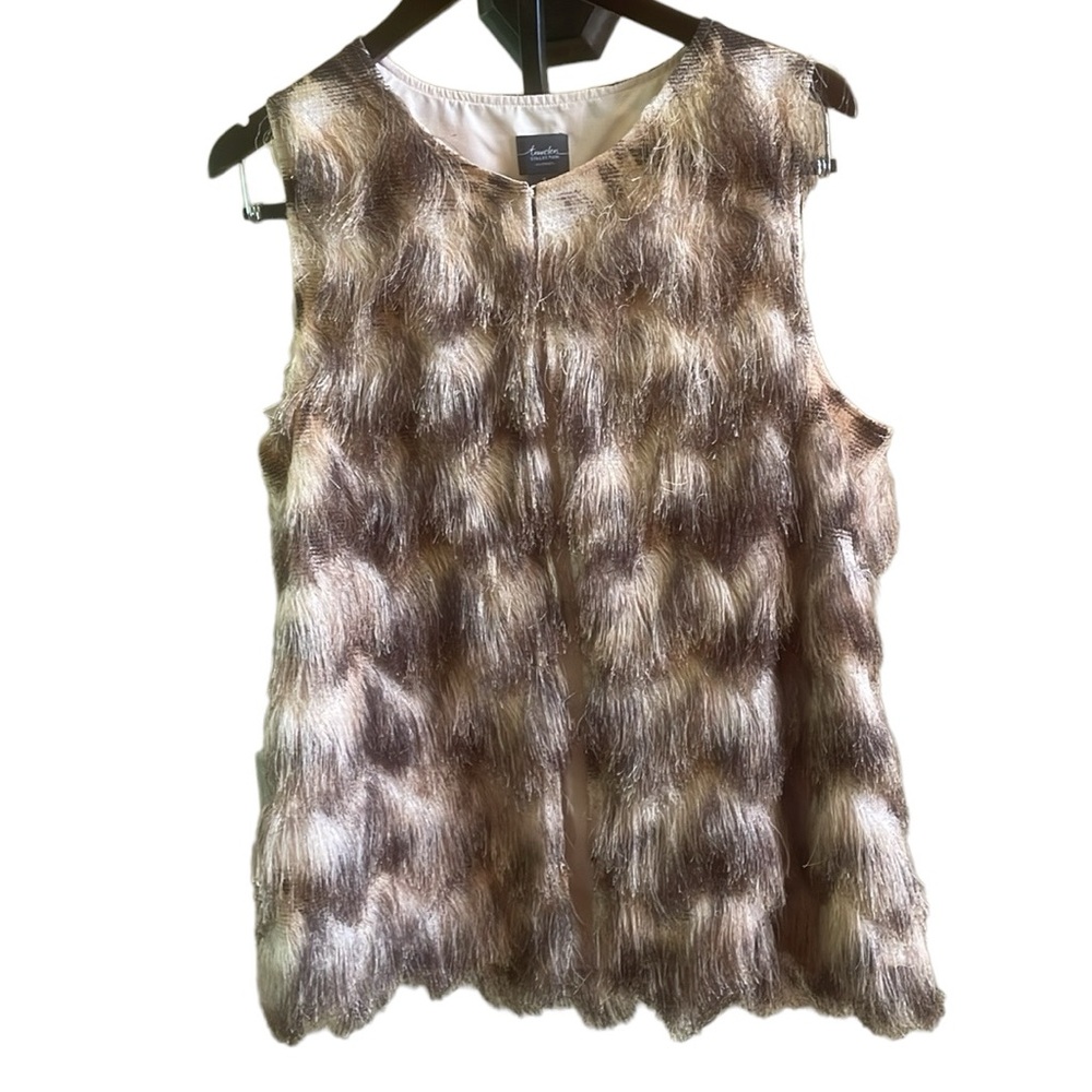 Chico’s Soft Fuzzy Vest Size Small Tan Brown